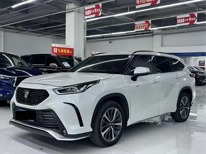 Toyota Crown Kluger, 2025