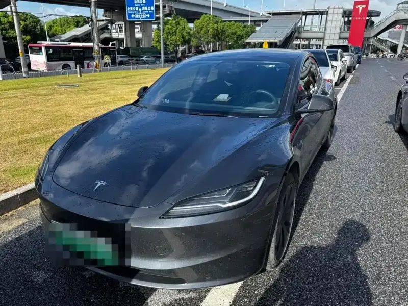 Tesla Model 3, 2024