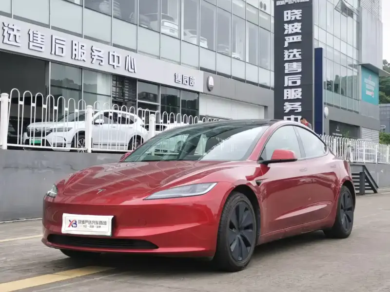 Tesla Model 3, 2025