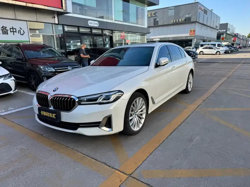 BMW 5 Series, 2022