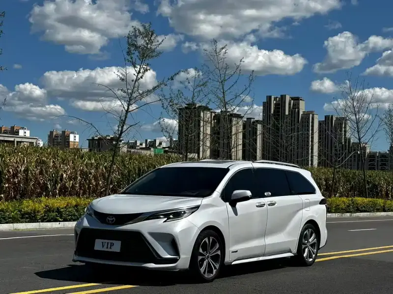 Toyota Granvia, 2023
