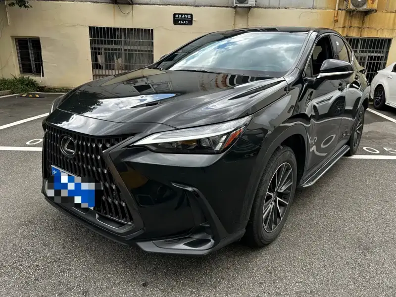 Lexus NX, 2023