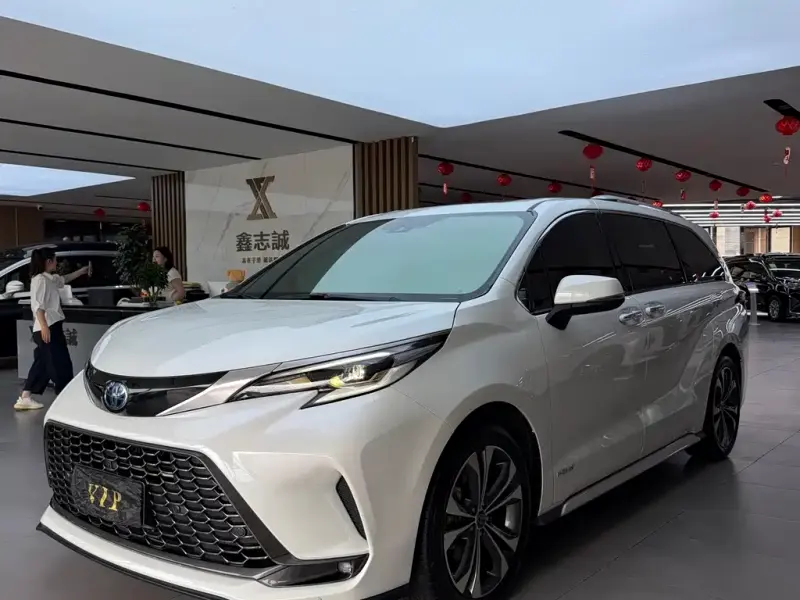 Toyota Granvia, 2023