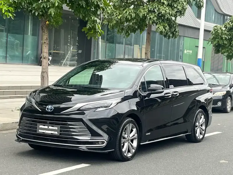 Toyota Sienna, 2024