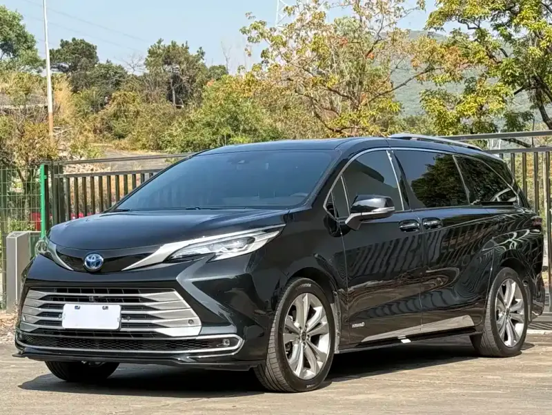 Toyota Sienna, 2023