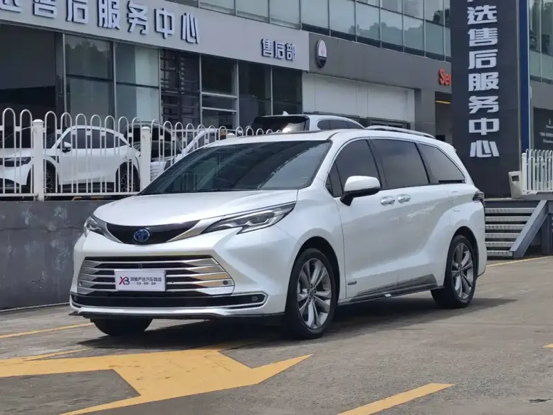 Toyota Sienna, 2023