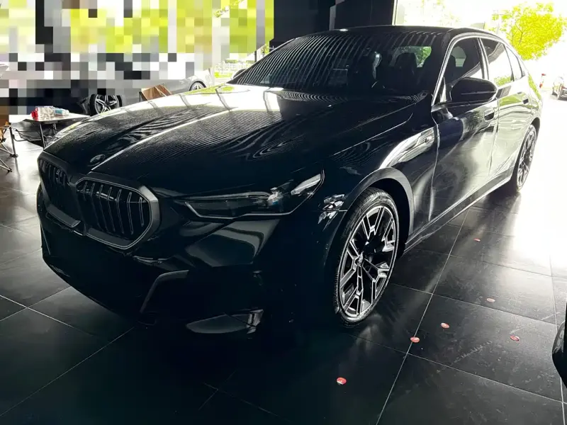 BMW 5 Series, 2024