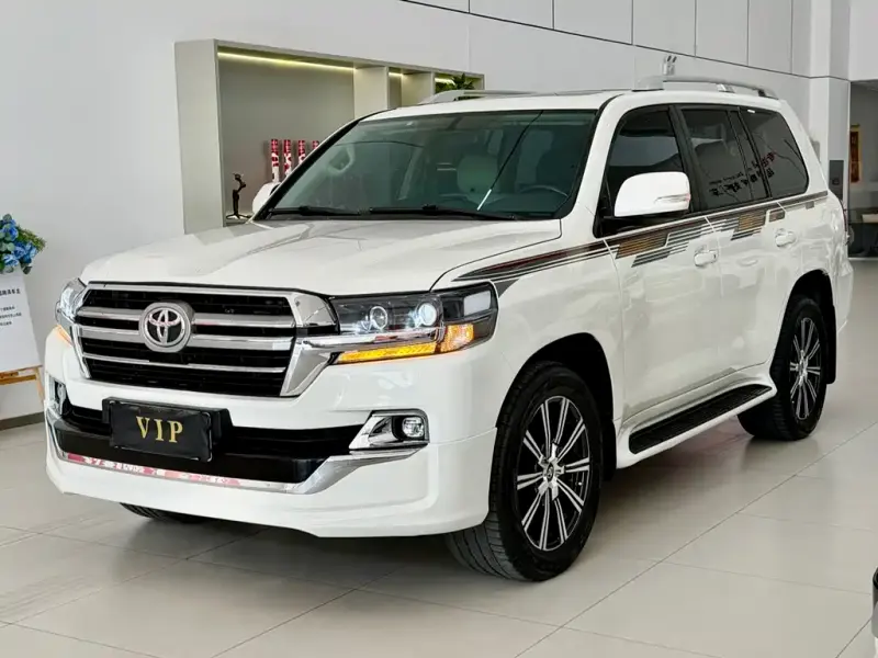 Toyota Land Cruiser Toyota Land Cruiser (Import) 2015 4.0L V6 Middle East Limited Edition, 2015 — фото 1