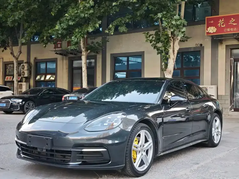 Porsche Panamera, 2018