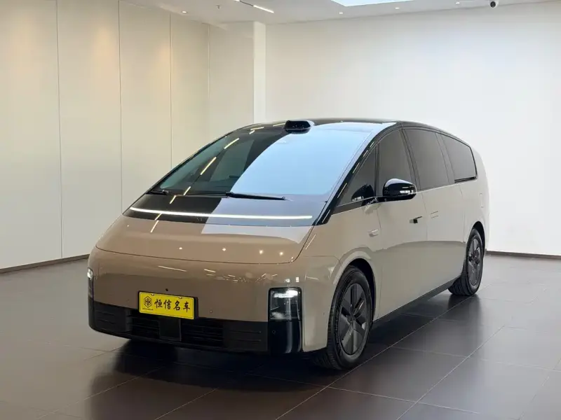 Li Auto Li MEGA, 2024