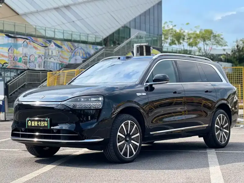 AITO M9, 2025