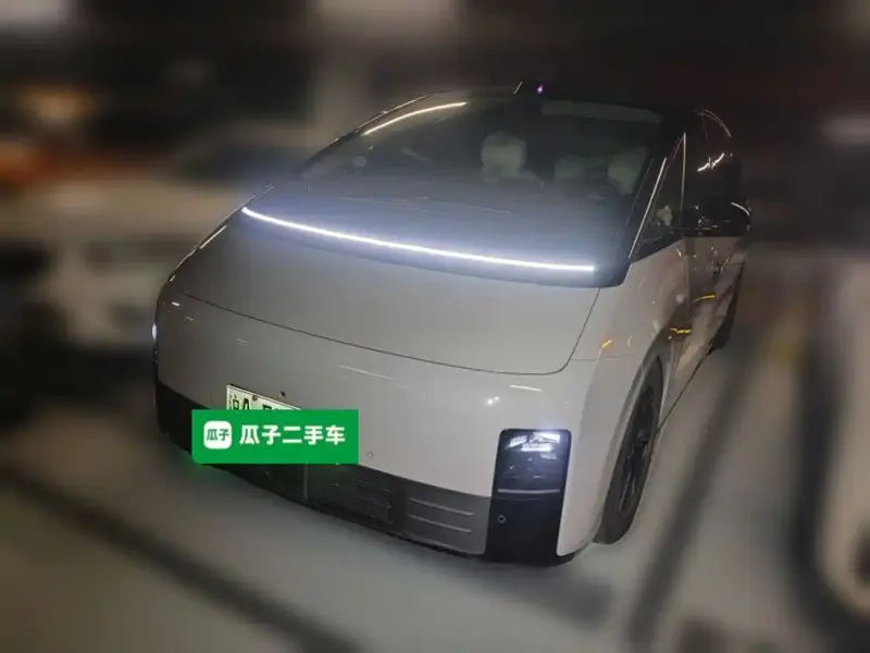 Li Auto Li MEGA, 2024