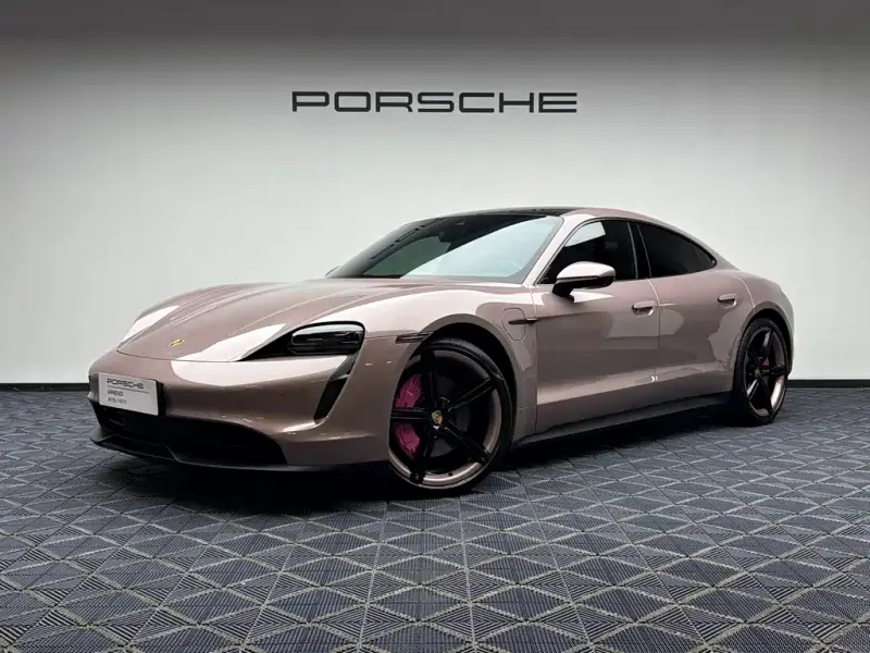 Porsche Taycan, 2021