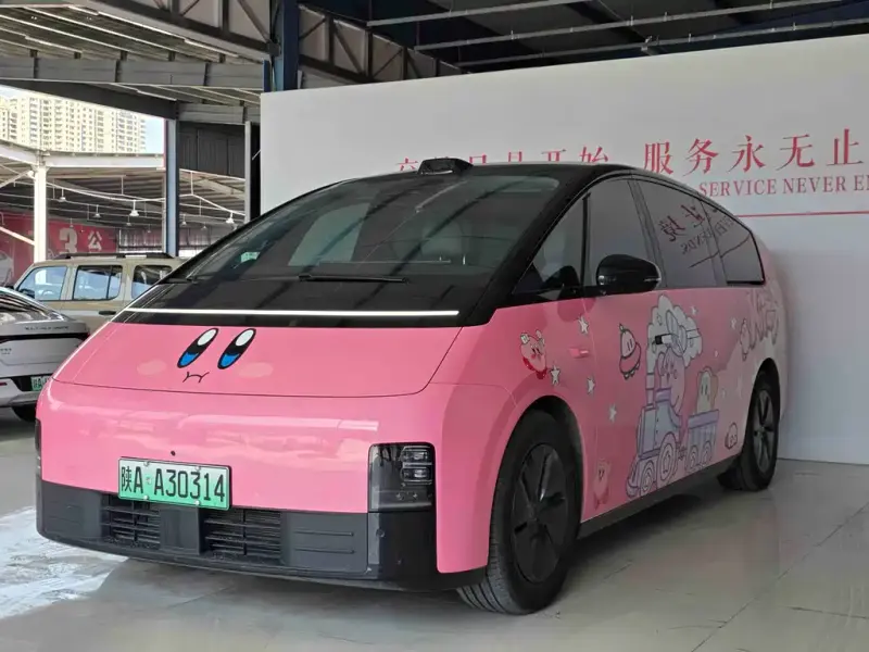 Li Auto Li MEGA, 2025