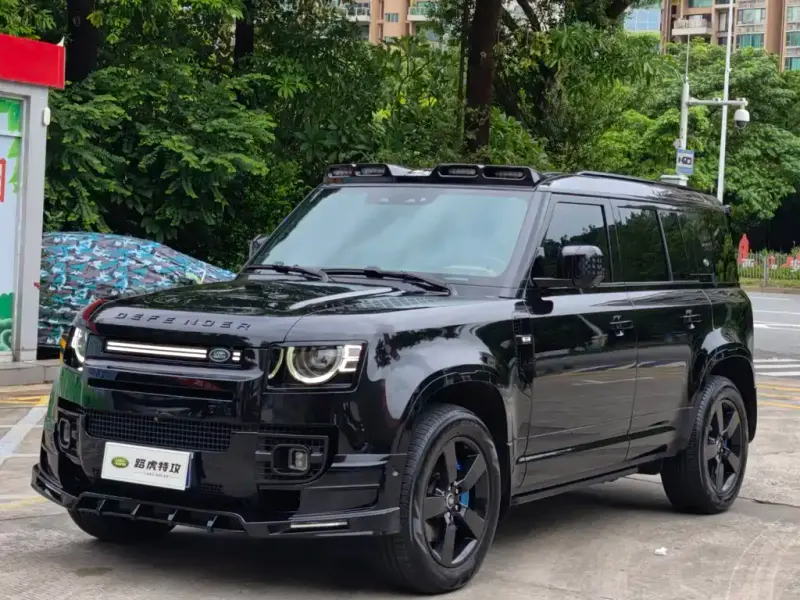 Land Rover Defender, 2024