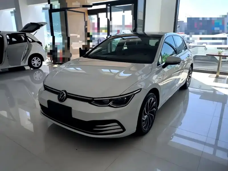 Volkswagen Golf, 2024