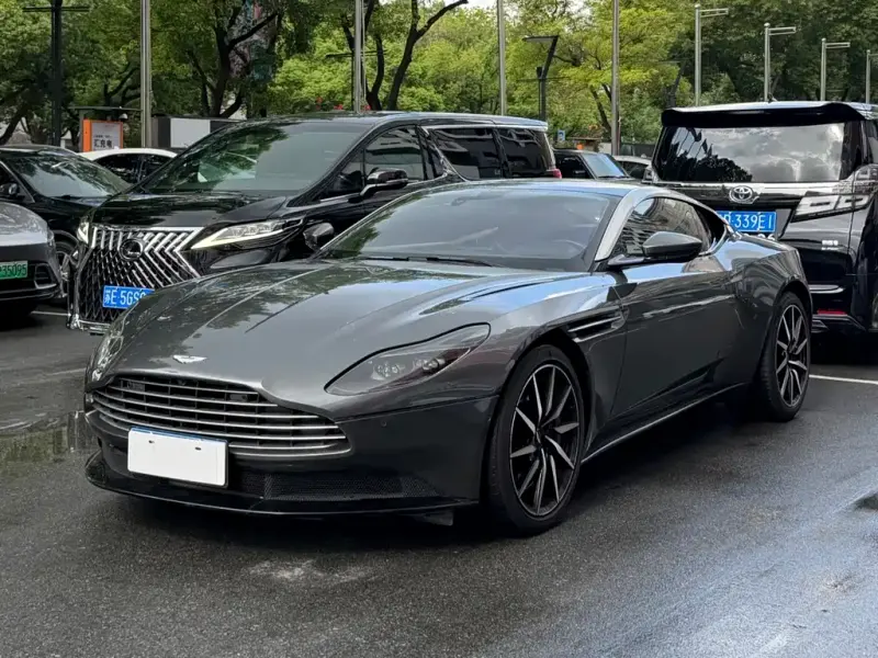 Aston Martin DB11, 2018