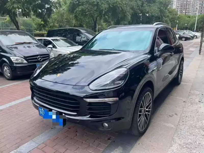Porsche Cayenne Hybrid, 2015