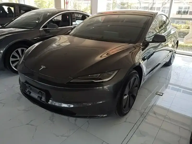 Tesla Model 3, 2024
