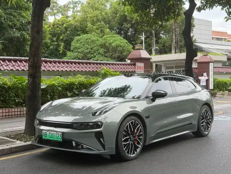 Zeekr 001, 2024