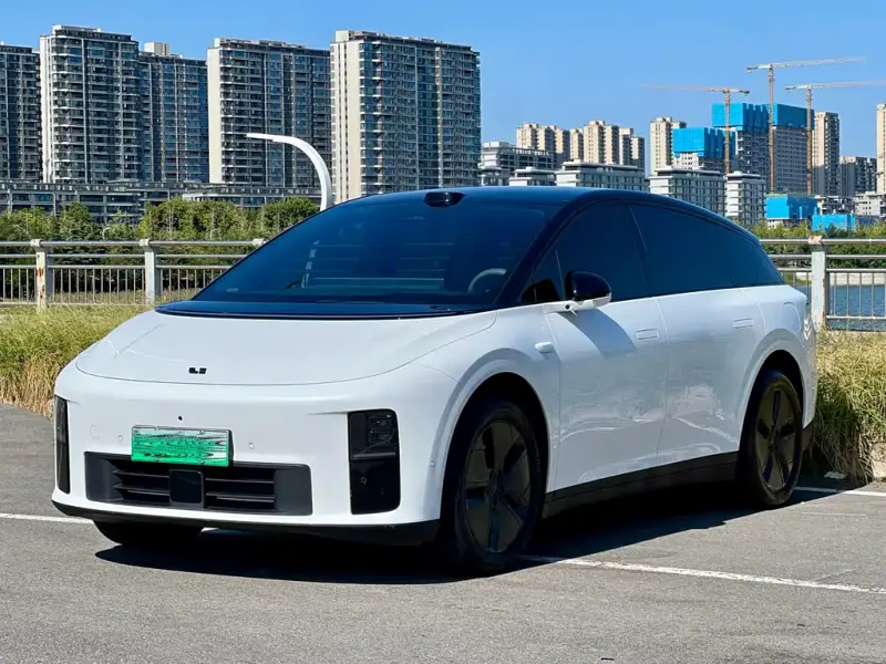 Li Auto Li i6, 2025