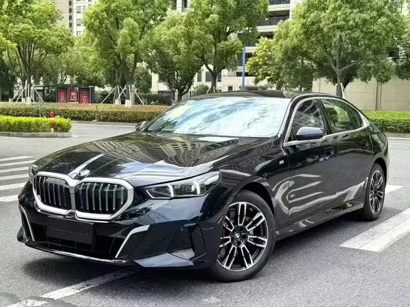 BMW 5 Series, 2024