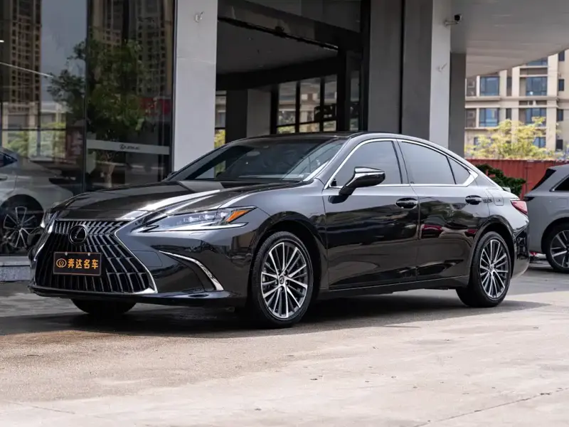 Lexus ES, 2024