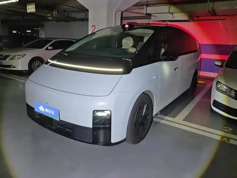 Li Auto Li MEGA, 2024
