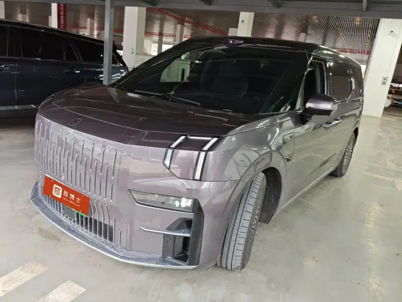 Zeekr 009, 2025