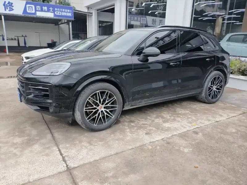 Porsche Cayenne, 2025