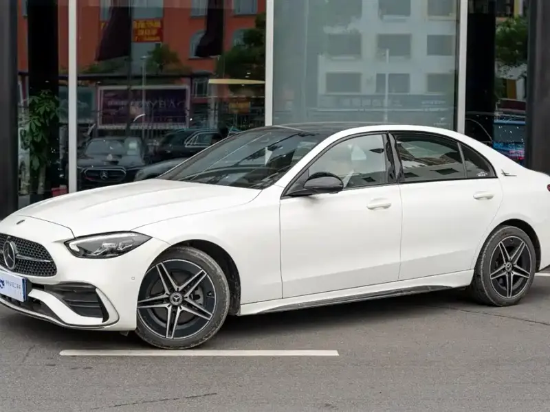 Mercedes-Benz C-Class, 2024