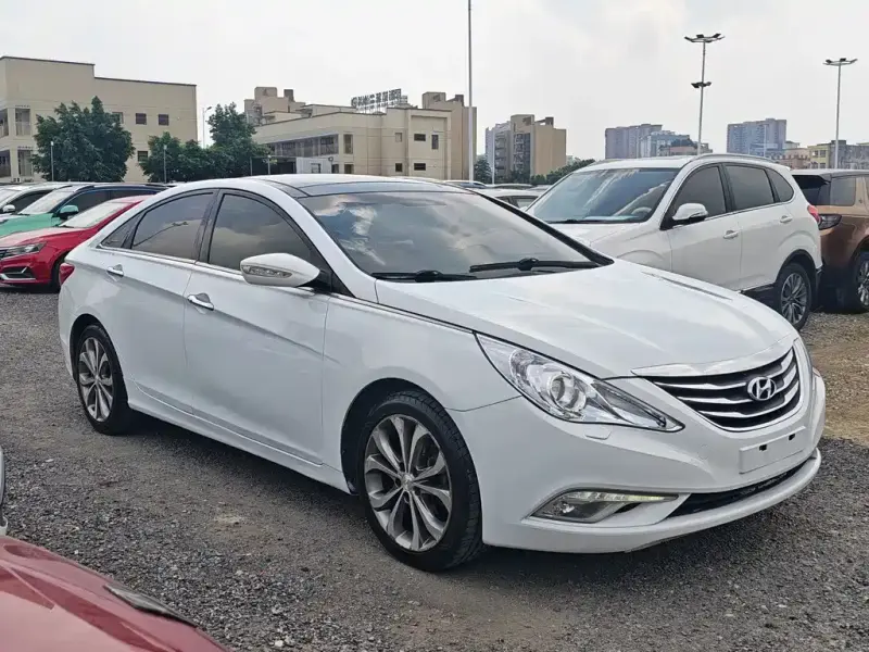 Hyundai Sonata Hyundai Sonata 2013 2.4L Auto Luxury Edition China IV, 2014 — фото 1