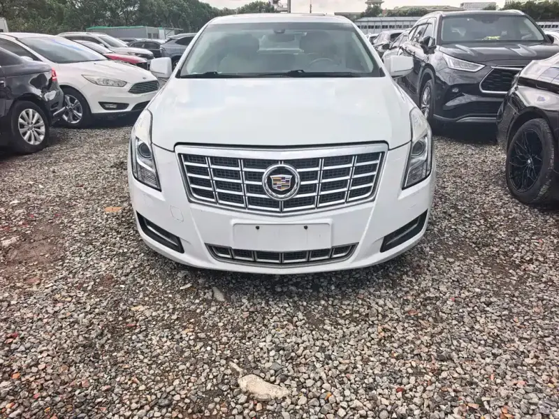 Cadillac XTS, 2015