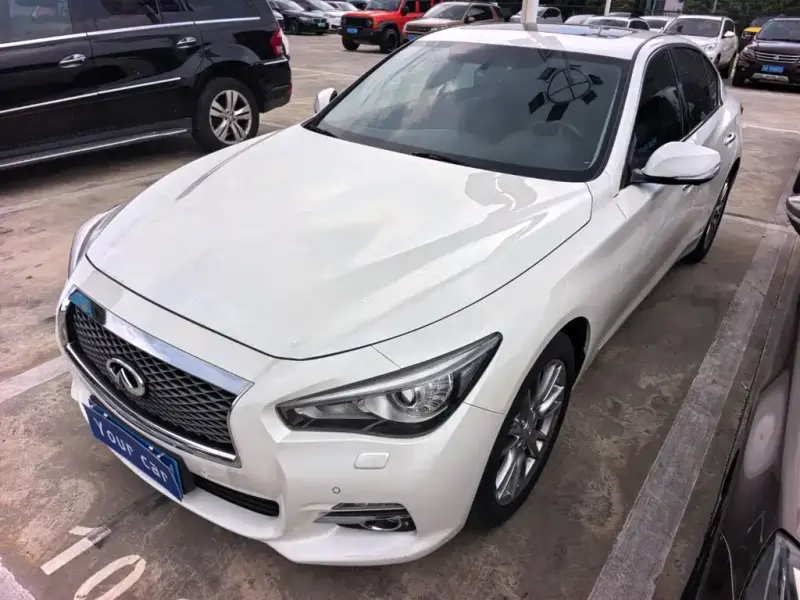 Infiniti Q50L, 2016