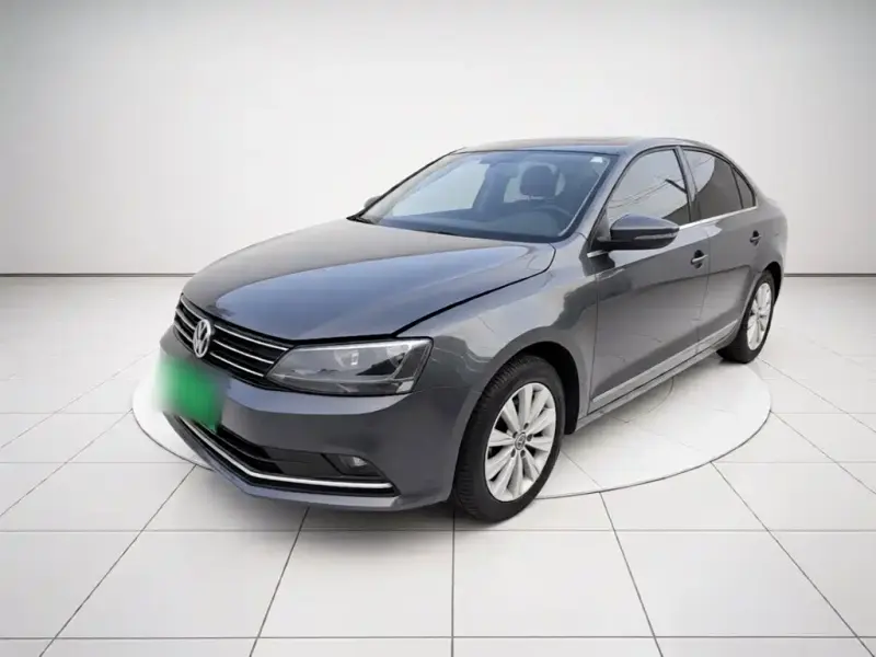 Volkswagen Sagitar, 2015