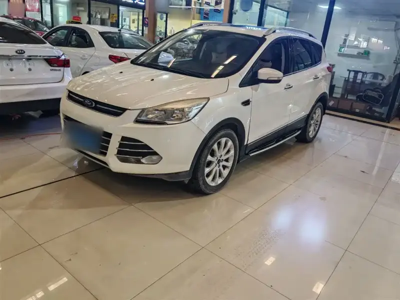 Ford Kuga, 2014