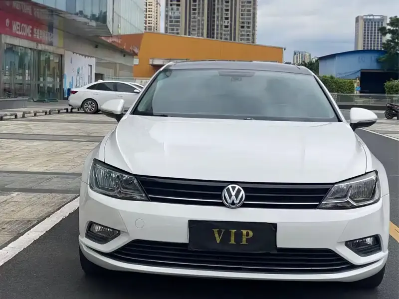 Volkswagen Lamando, 2015