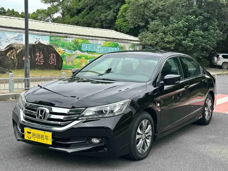 Honda Accord, 2015