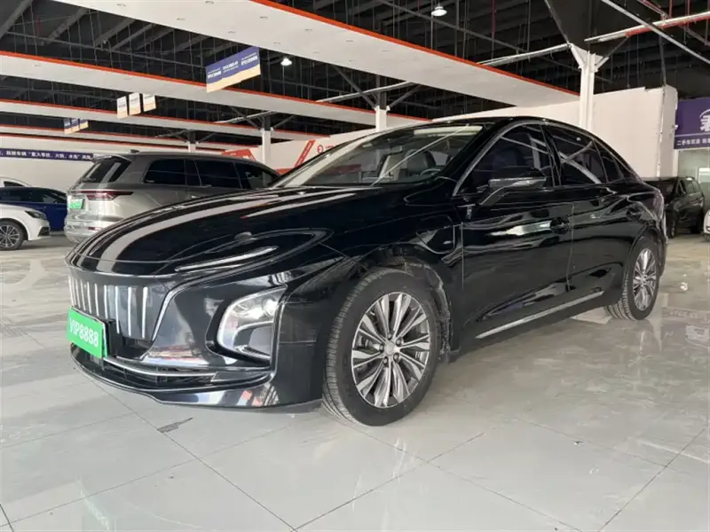 Hongqi E-QM5, 2023