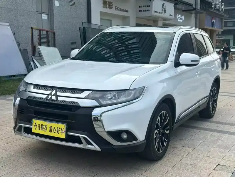 Mitsubishi Outlander, 2021