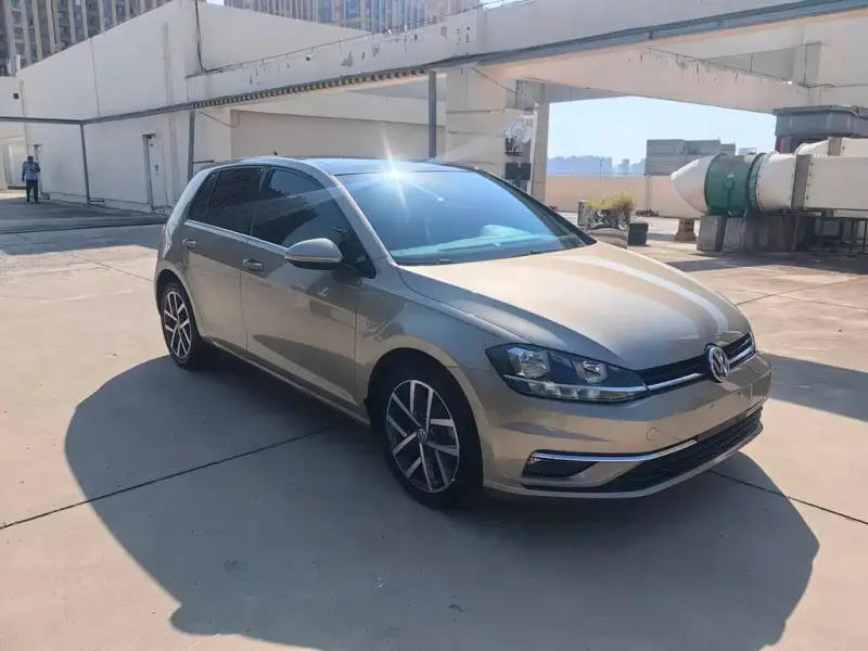 Volkswagen Golf, 2020