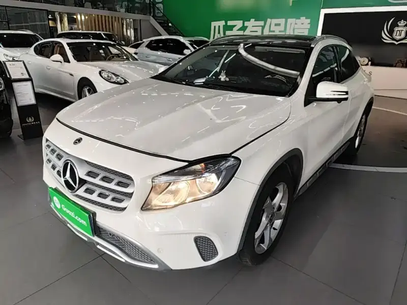 Mercedes-Benz GLA, 2017