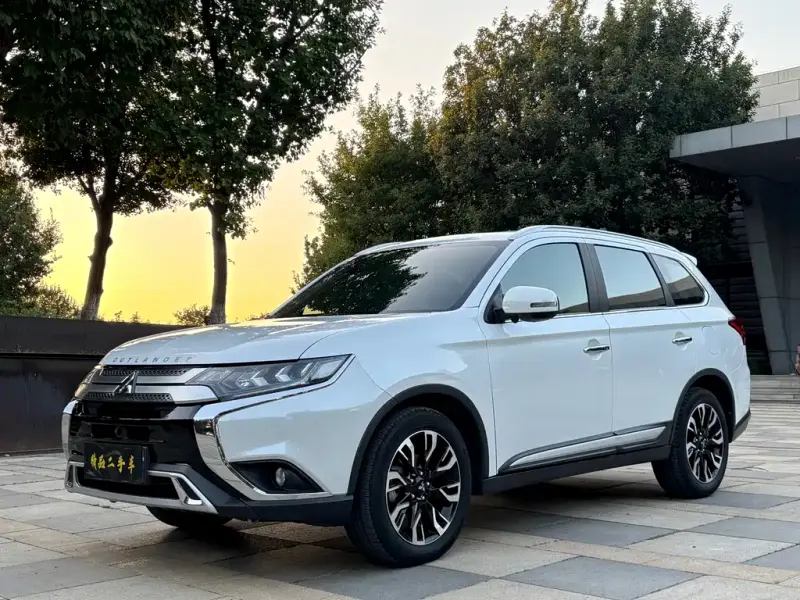 Mitsubishi Outlander, 2019