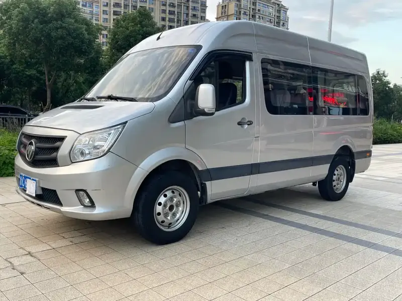 Foton Tuyano 2022 версия 2.0T механика версия многофункциональная длинная база средняя крыша 5/6/7/ 9 мест 4F20TC3, 2022 — фото 1
