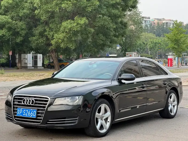 Audi A8, 2011
