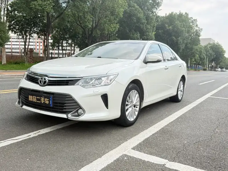 Toyota Camry, 2016