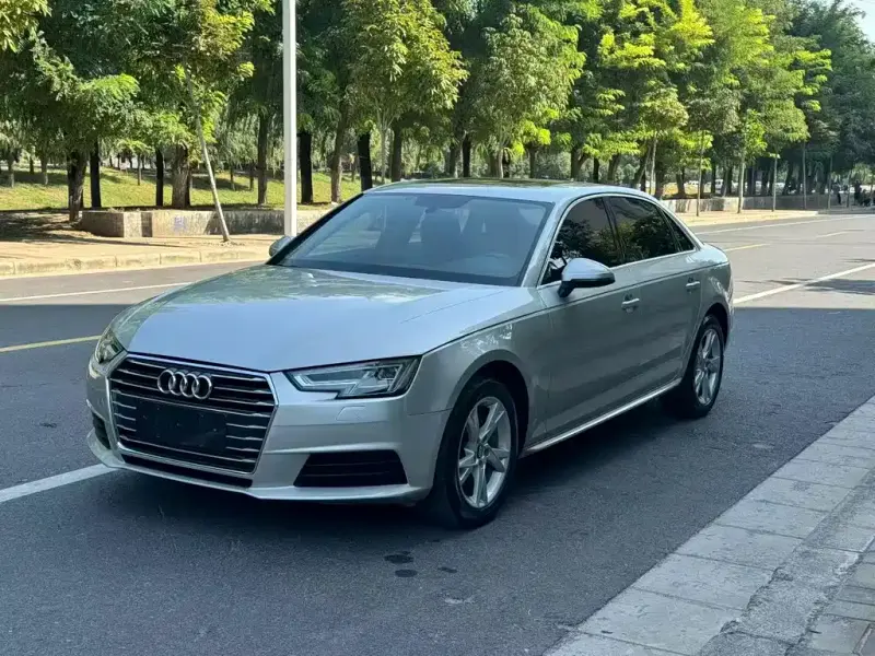 Audi A4L, 2018