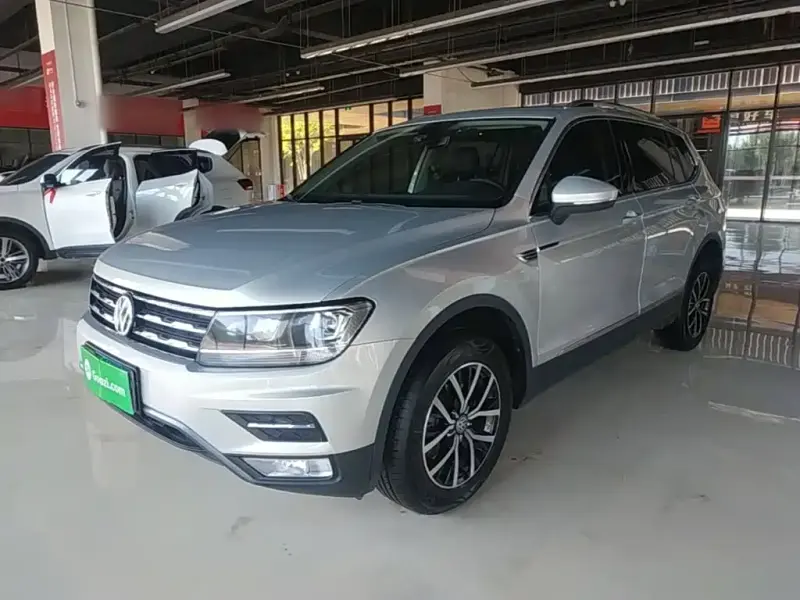 Volkswagen Tiguan L, 2018