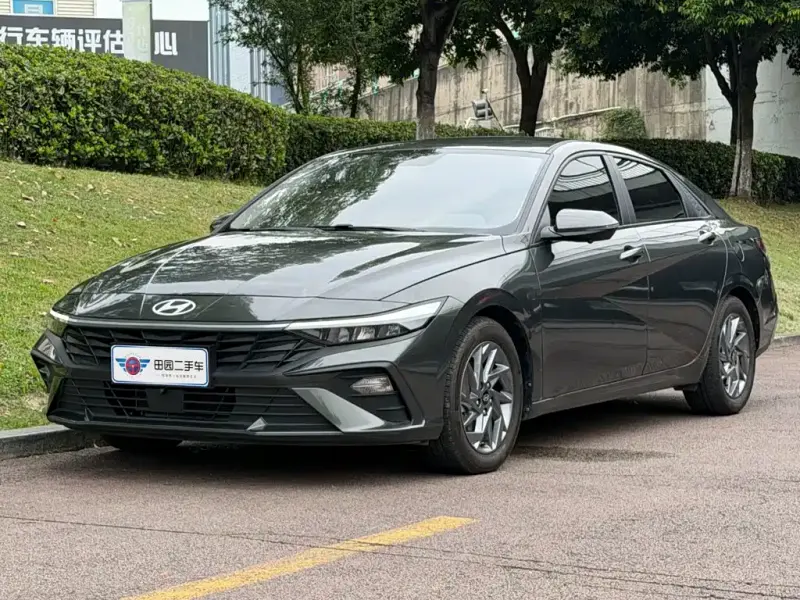 Hyundai Elantra, 2024