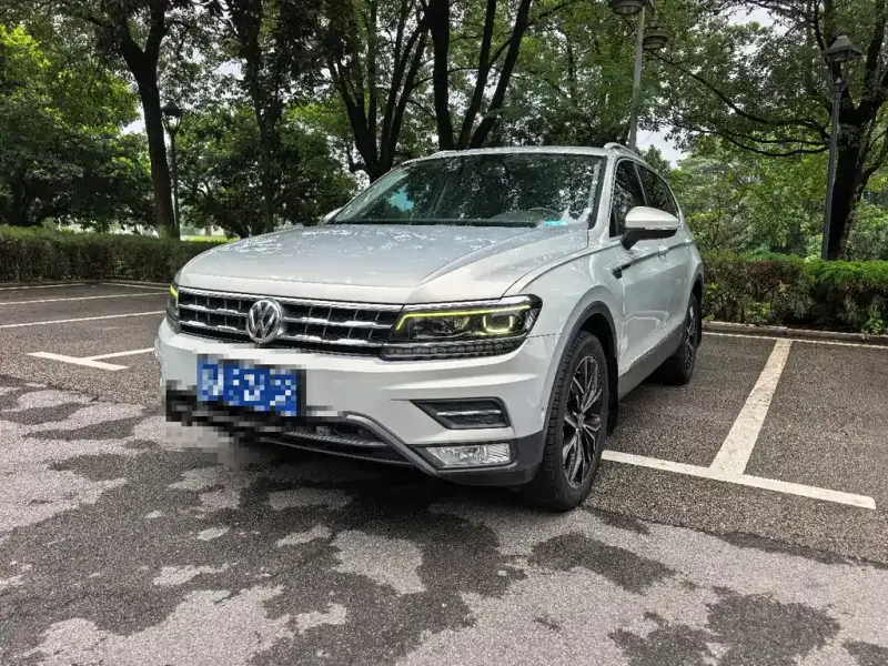 Volkswagen Tiguan L, 2017
